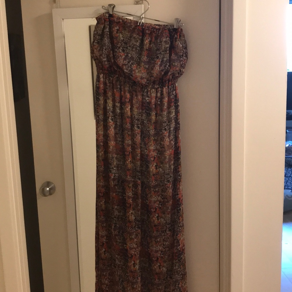 Eyeshadow large maxi dress with sheer overlay